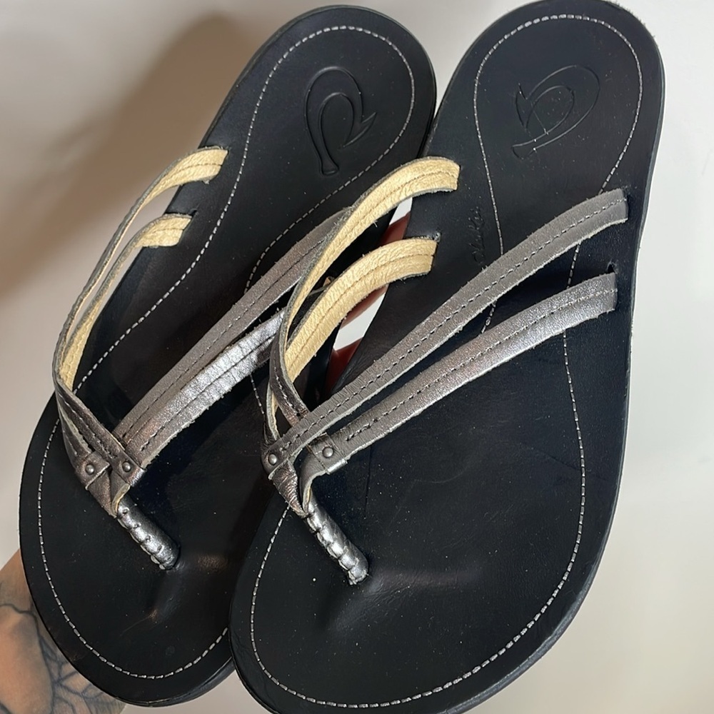 SOLD Olukai | Women's Kapehe Luana Thong Sandals Size 8
